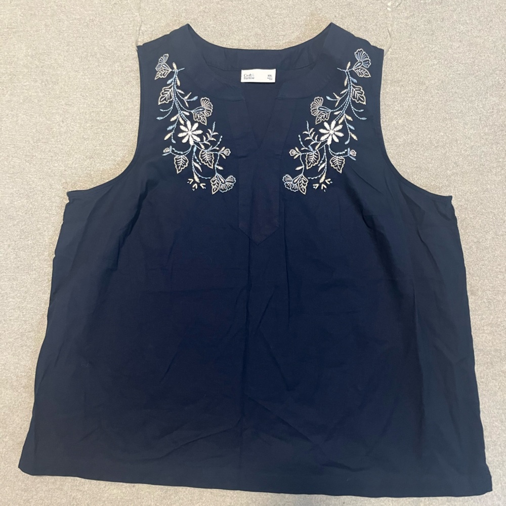 Croft & Barrow Dark Blue Floral Embroidered Tank Top